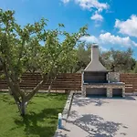 Villa Saliaj